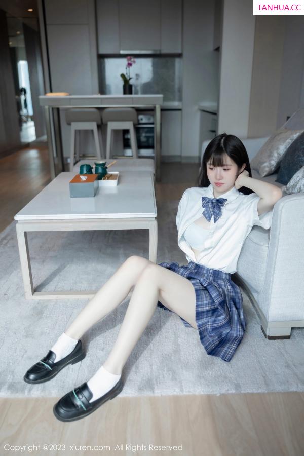   [XiuRen]高清写真图 2023.06.29 No.6993 林悠悠 格子裙美腿第48张图片